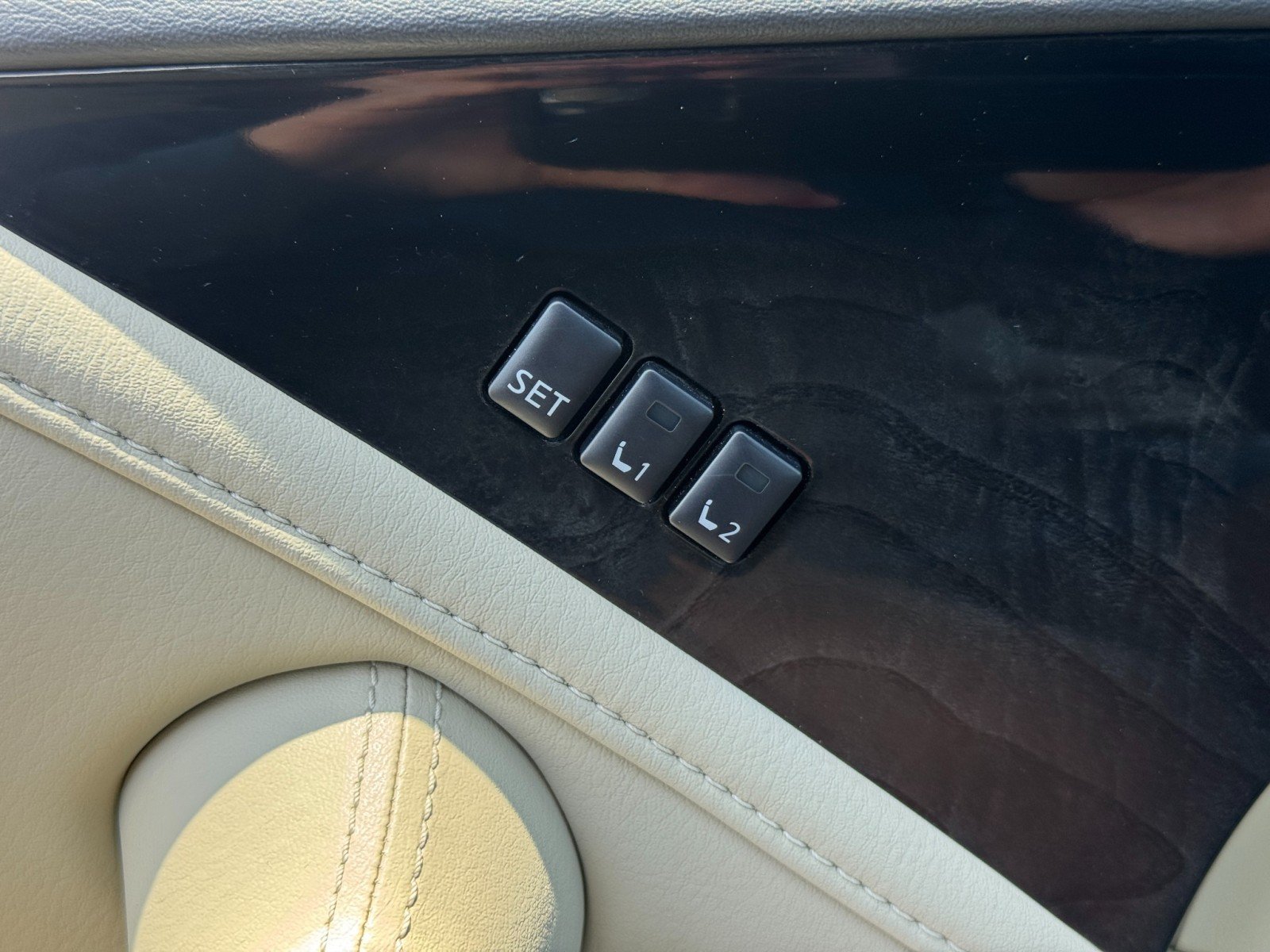 Used 2024 INFINITI QX80 Sensory w/ Cargo Package AWD/4WD image 18