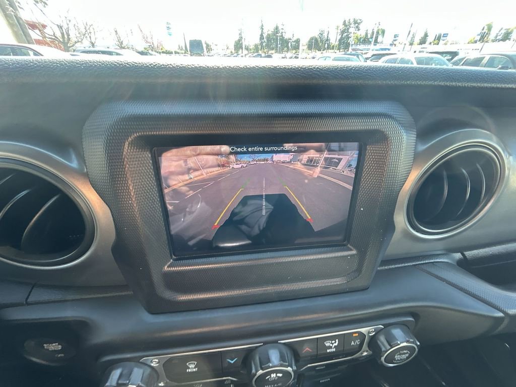 Used 2023 Jeep Wrangler Sport image 17