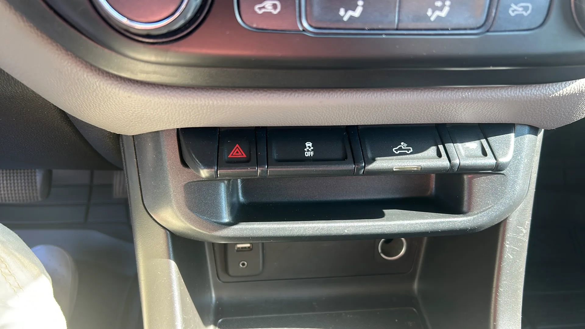 Used 2017 Chevrolet Colorado W/T w/ WT Convenience Package image 24