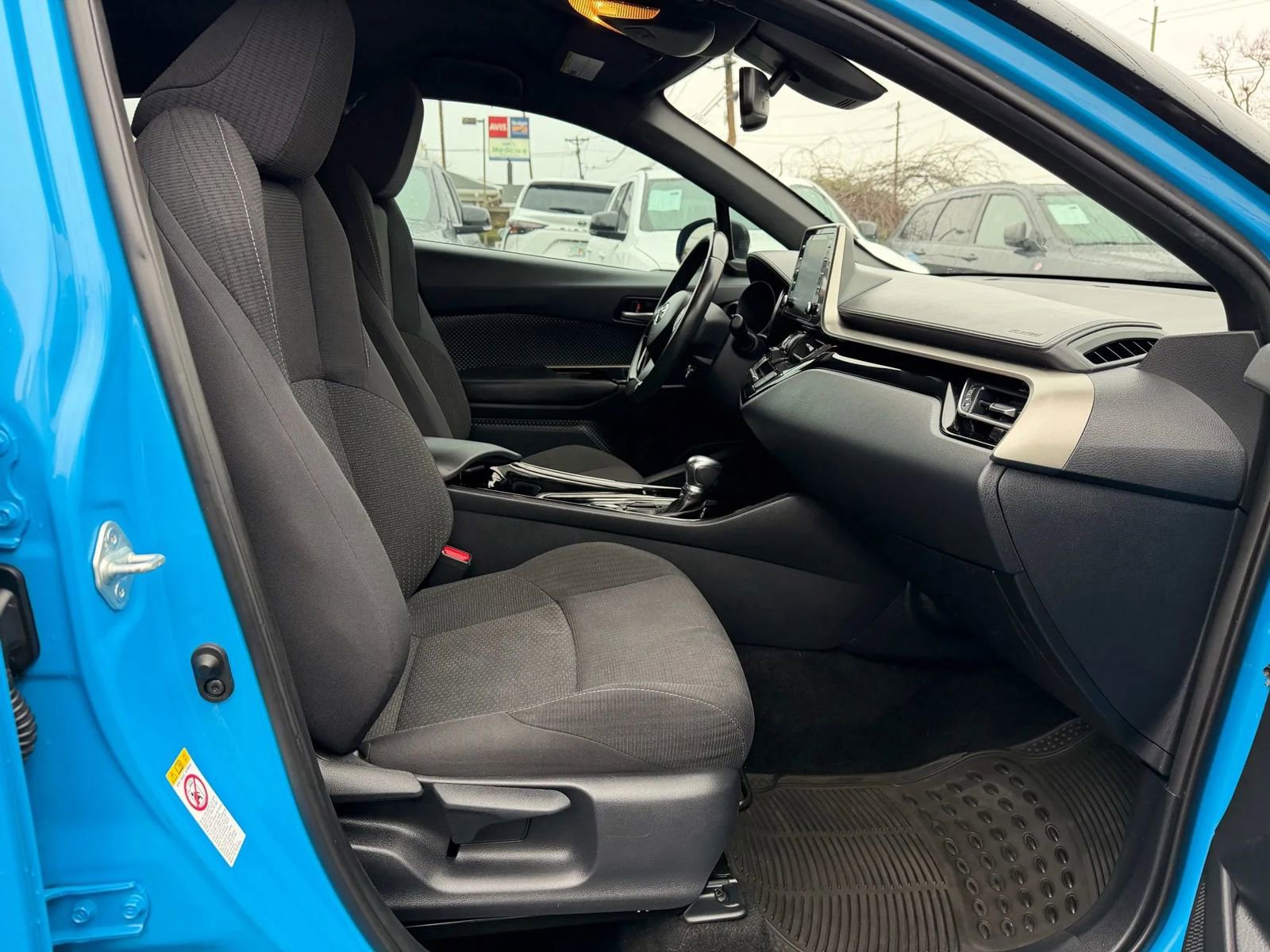 Used 2019 Toyota C-HR XLE image 25