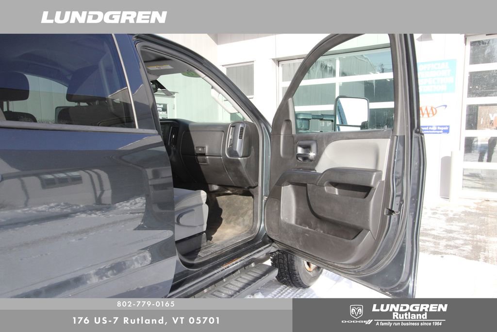 Used 2018 Chevrolet Silverado 2500 W/T w/ WT Convenience Package AWD/4WD image 8