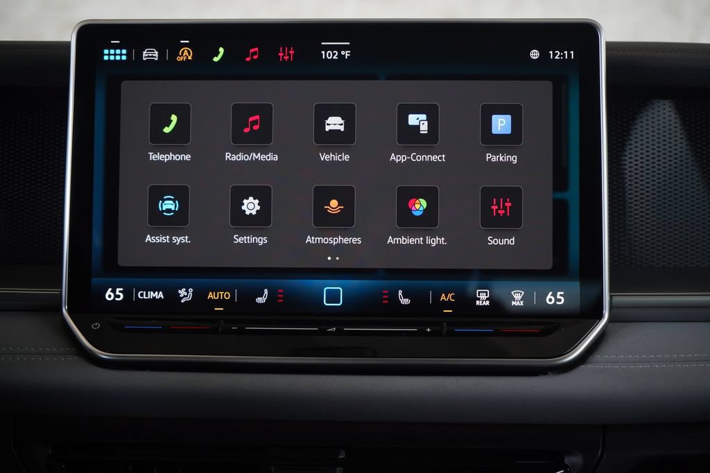New 2026 Volkswagen Tiguan SE FWD image 11