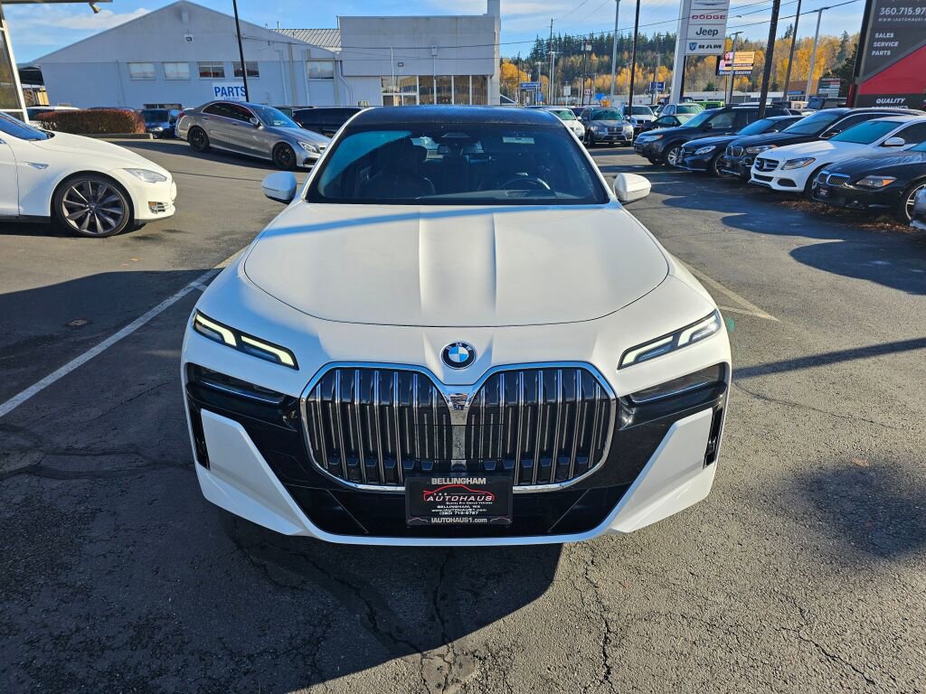 Used 2024 BMW 740i xDrive image 2