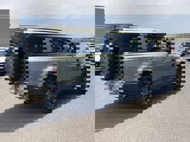 New 2025 Land Rover Defender 130 S image 17