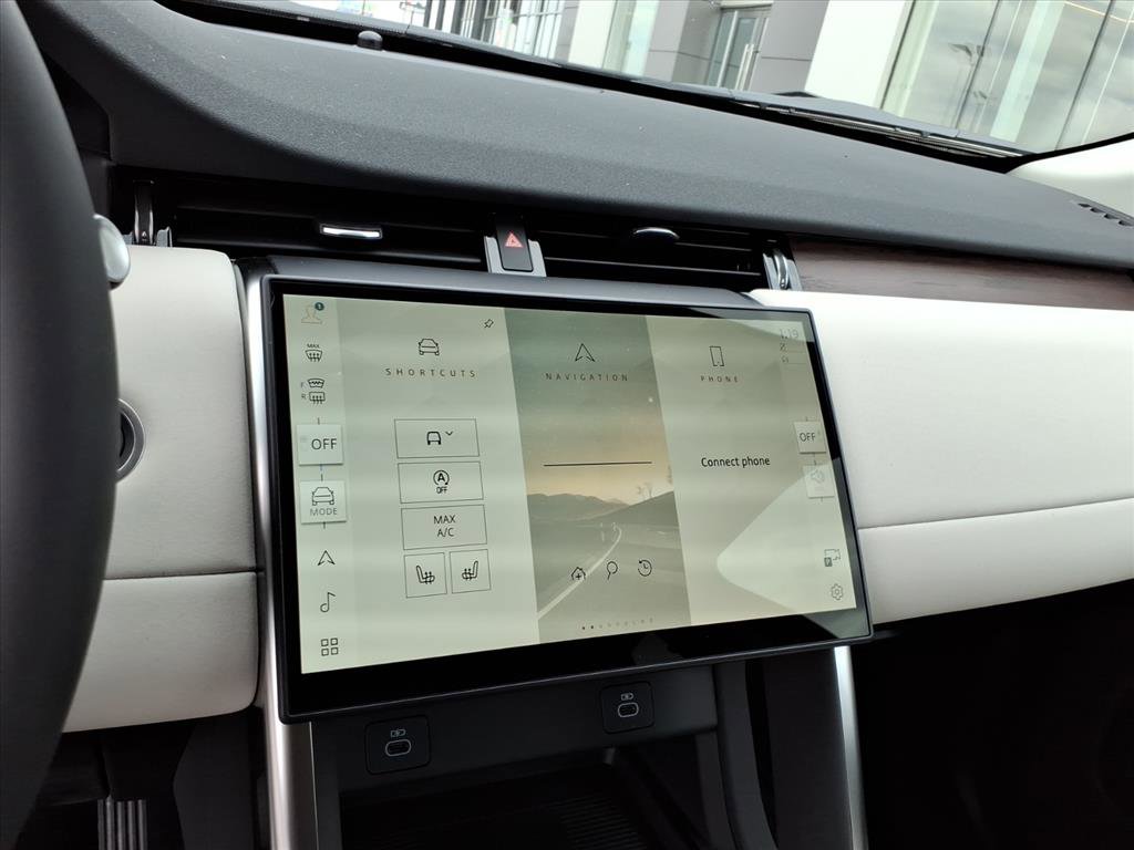 New 2025 Land Rover Discovery Sport S AWD/4WD image 19