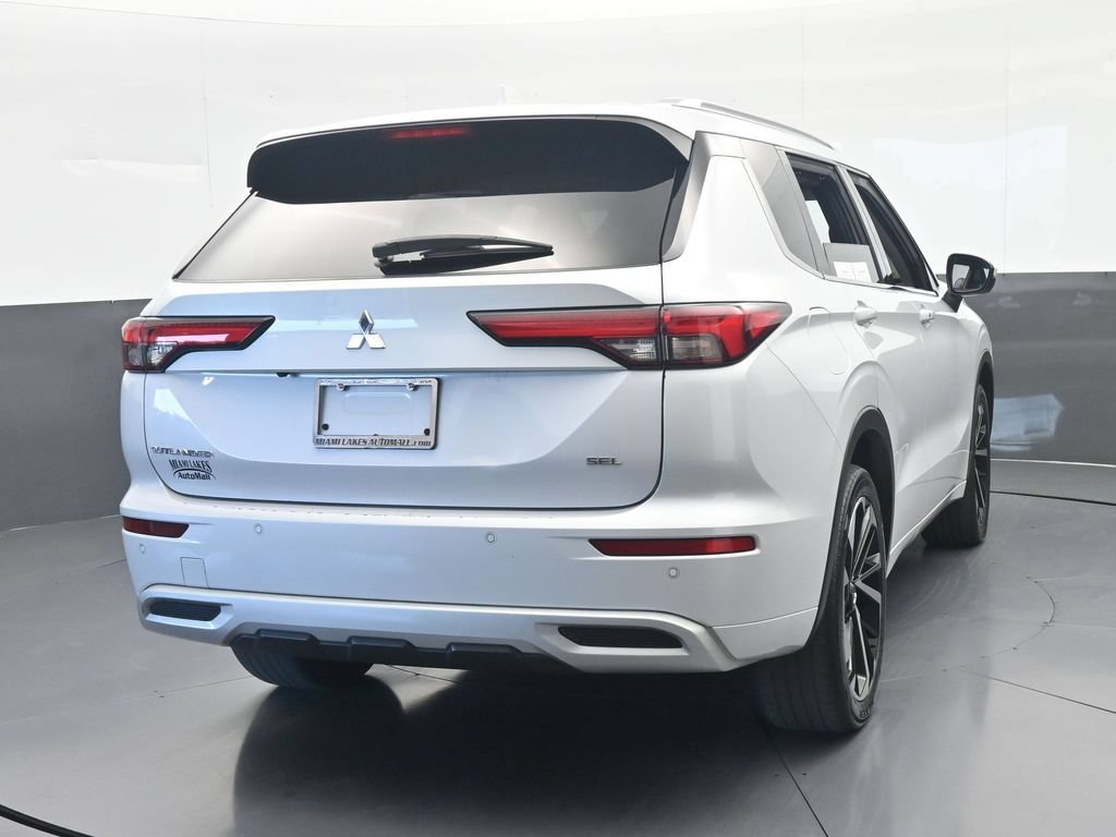 Used 2024 Mitsubishi Outlander SEL FWD image 5