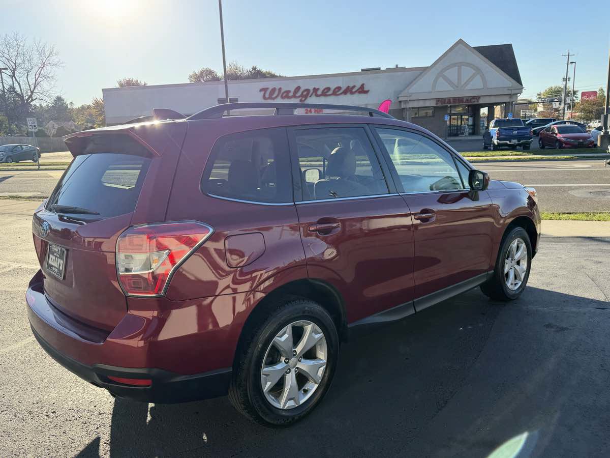 Used 2016 Subaru Forester 2.5i Limited AWD/4WD image 5
