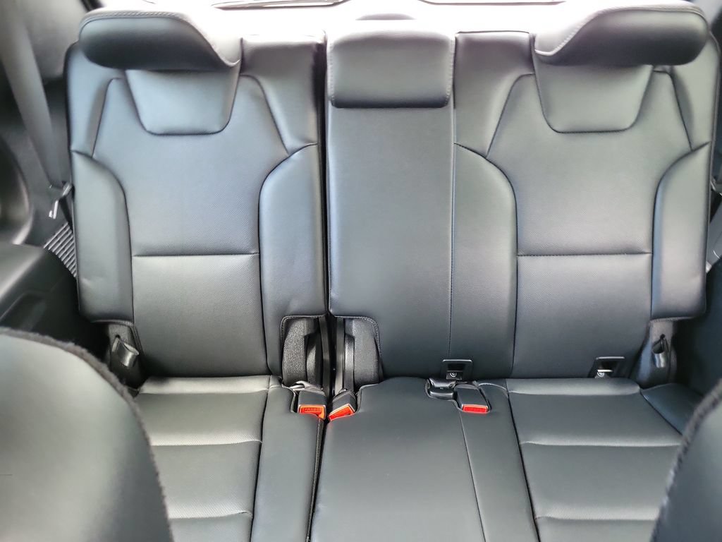 Certified 2024 Kia Telluride EX w/ EX Captain's Chair Package FWD image 5