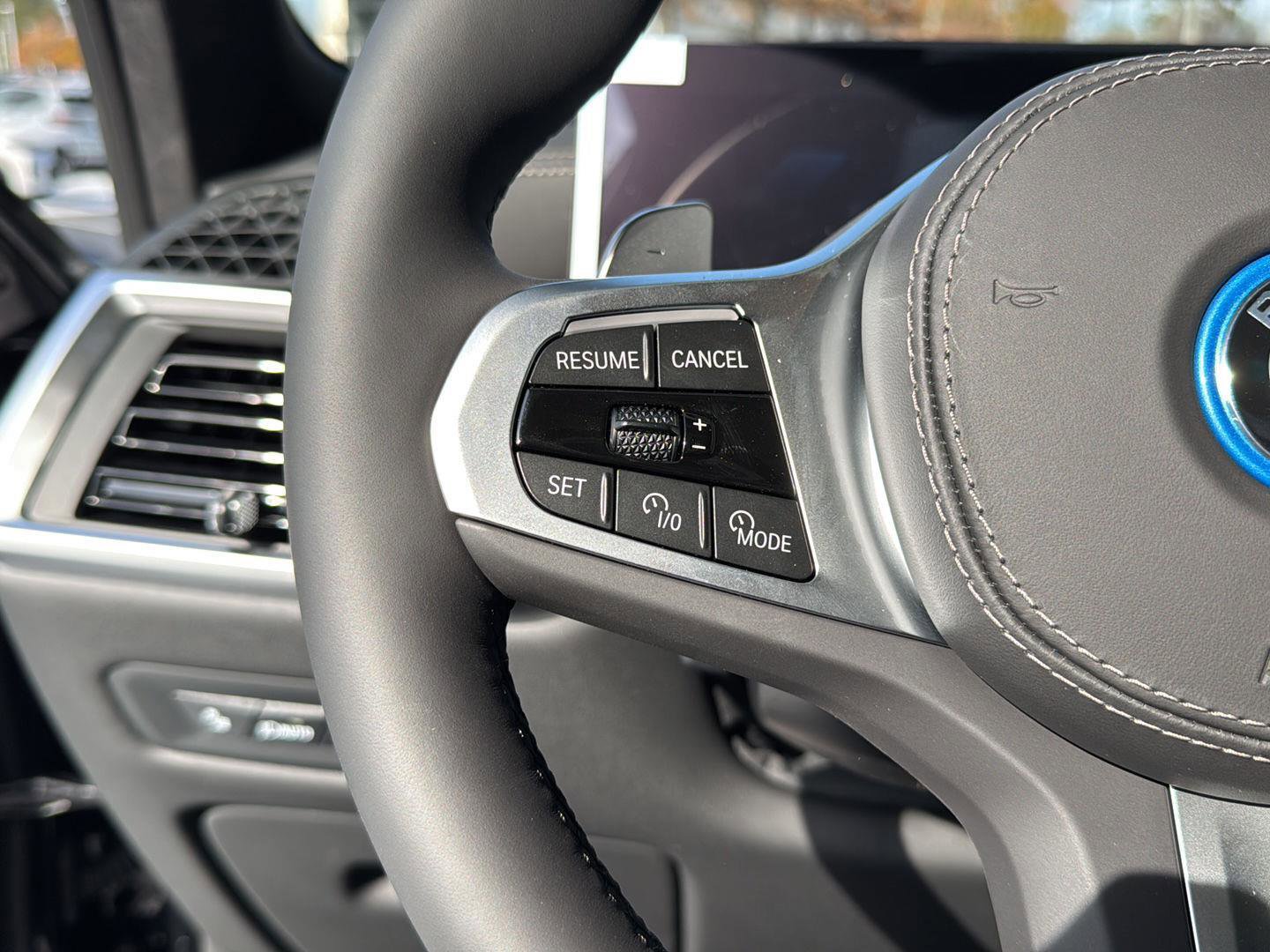 New 2026 BMW X5 xDrive50e image 18