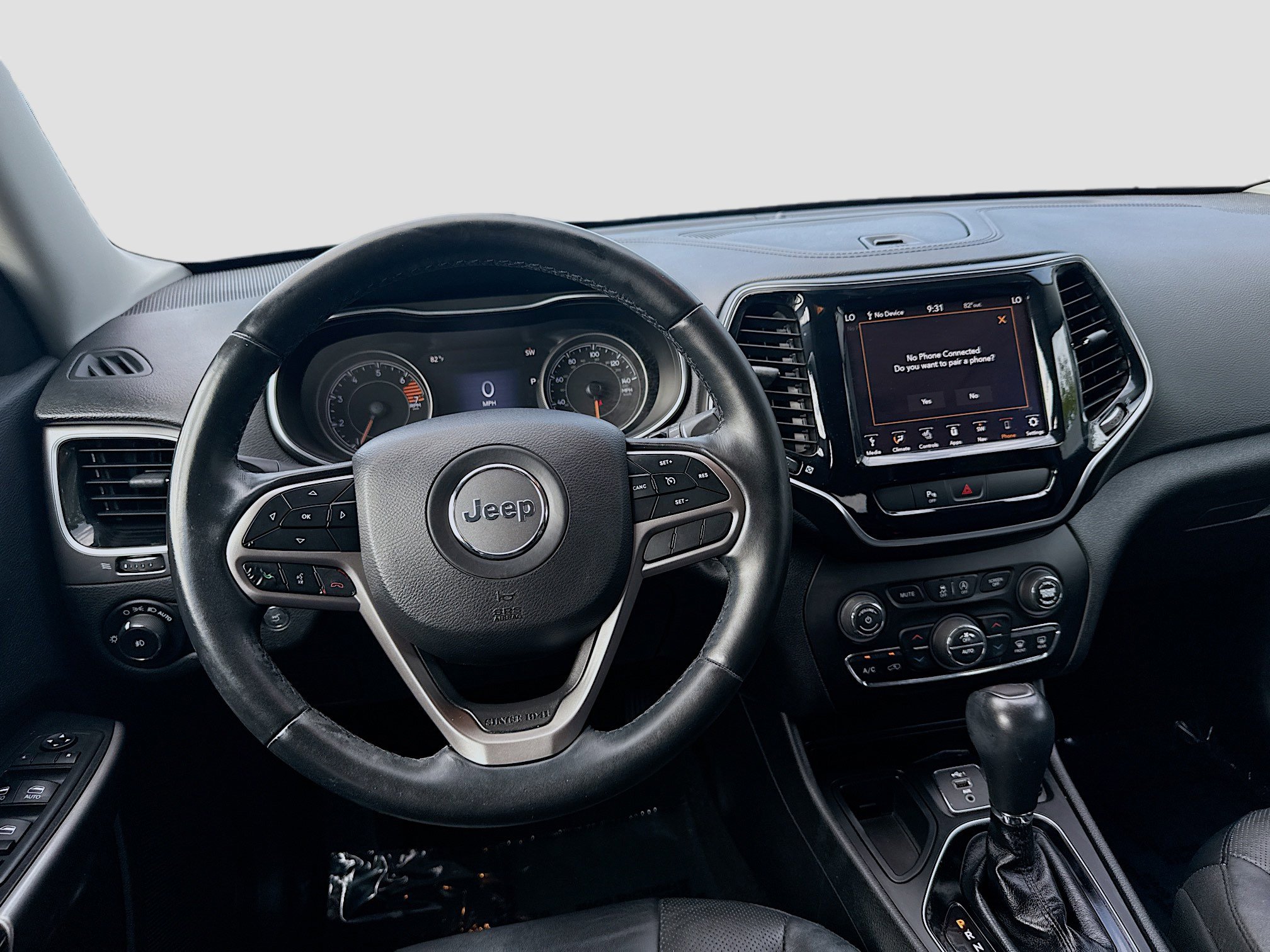Used 2019 Jeep Cherokee Limited FWD image 20