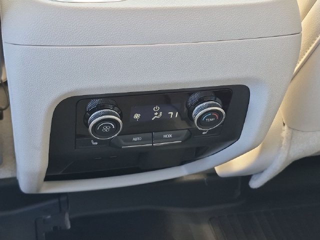 New 2027 Buick Enclave Avenir w/ LPO, Floor Liner Package FWD image 31