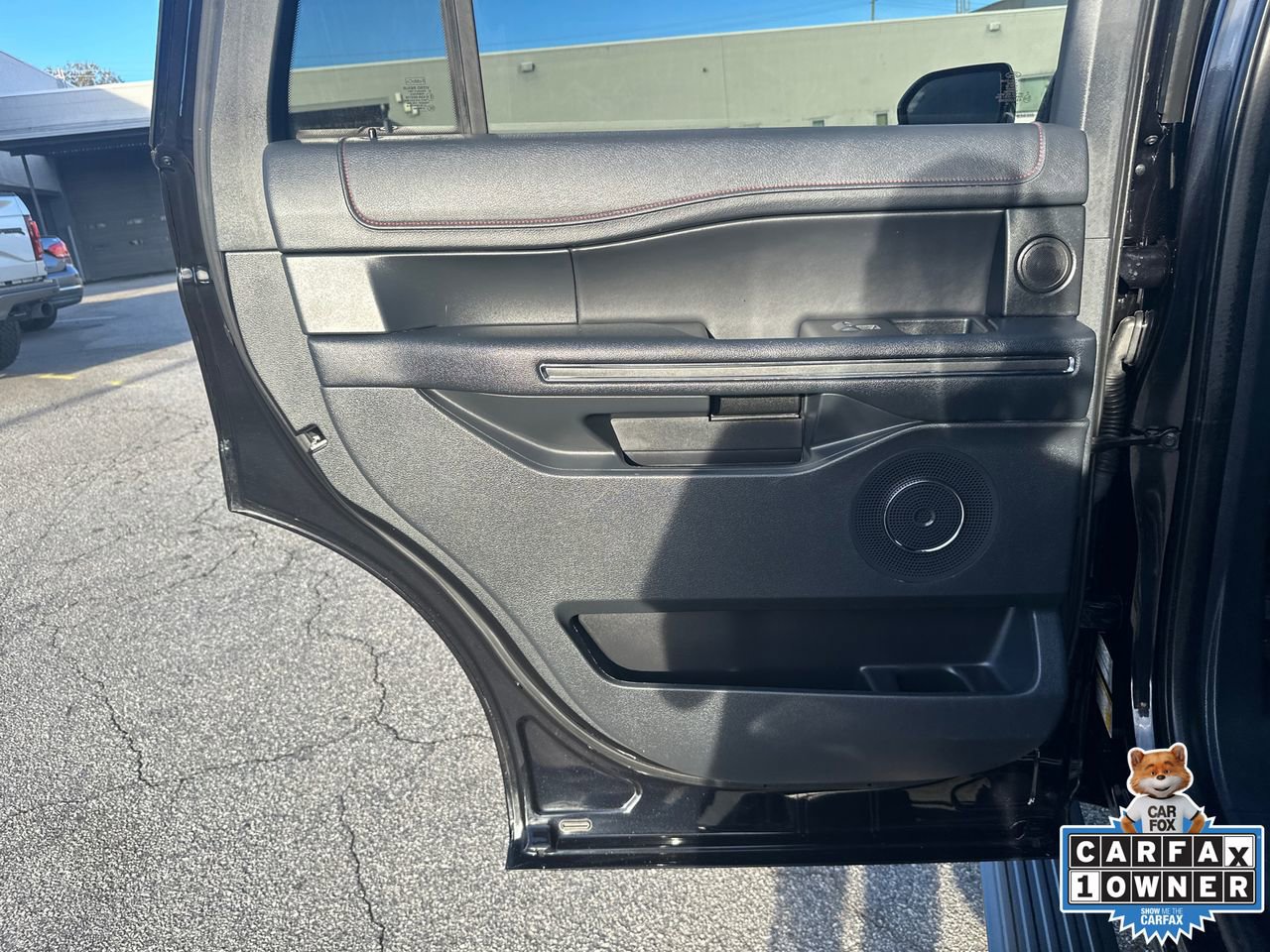 Used 2022 Ford Expedition Limited image 22