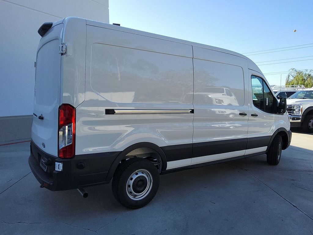 New 2026 Ford Transit 250 148 Medium Roof w/ Load Area Protection Package RWD image 15