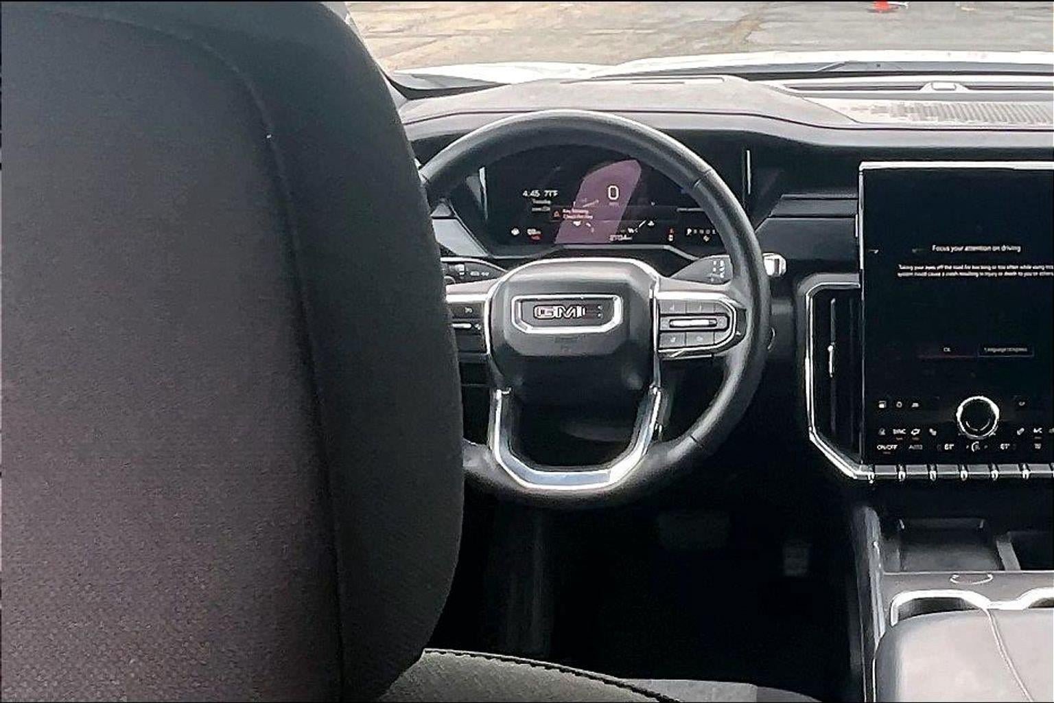 Used 2025 GMC Acadia Elevation FWD image 5