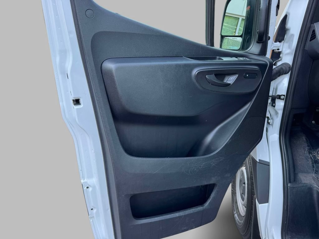 Used 2025 Mercedes-Benz Sprinter 2500 image 22