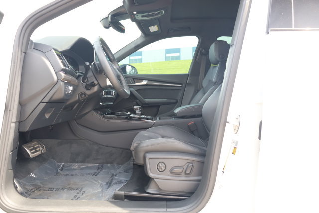 Used 2023 Audi SQ5 Prestige AWD/4WD image 13