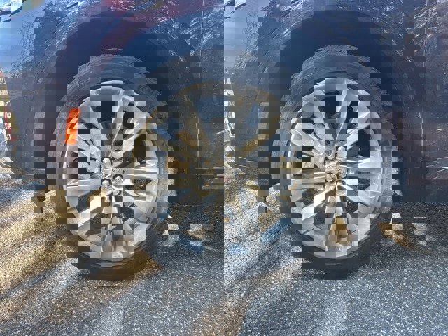 Used 2023 Buick Envision Avenir image 12