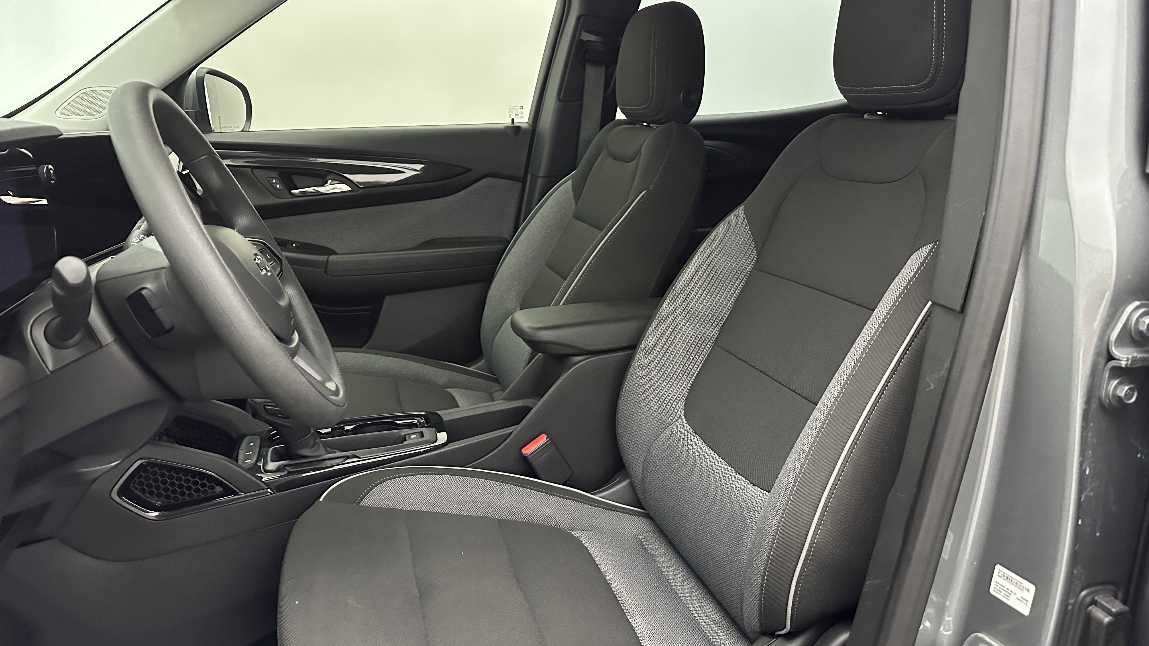 Used 2025 Chevrolet TrailBlazer LT image 12