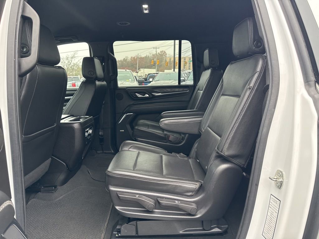 Used 2022 GMC Yukon XL Denali image 25
