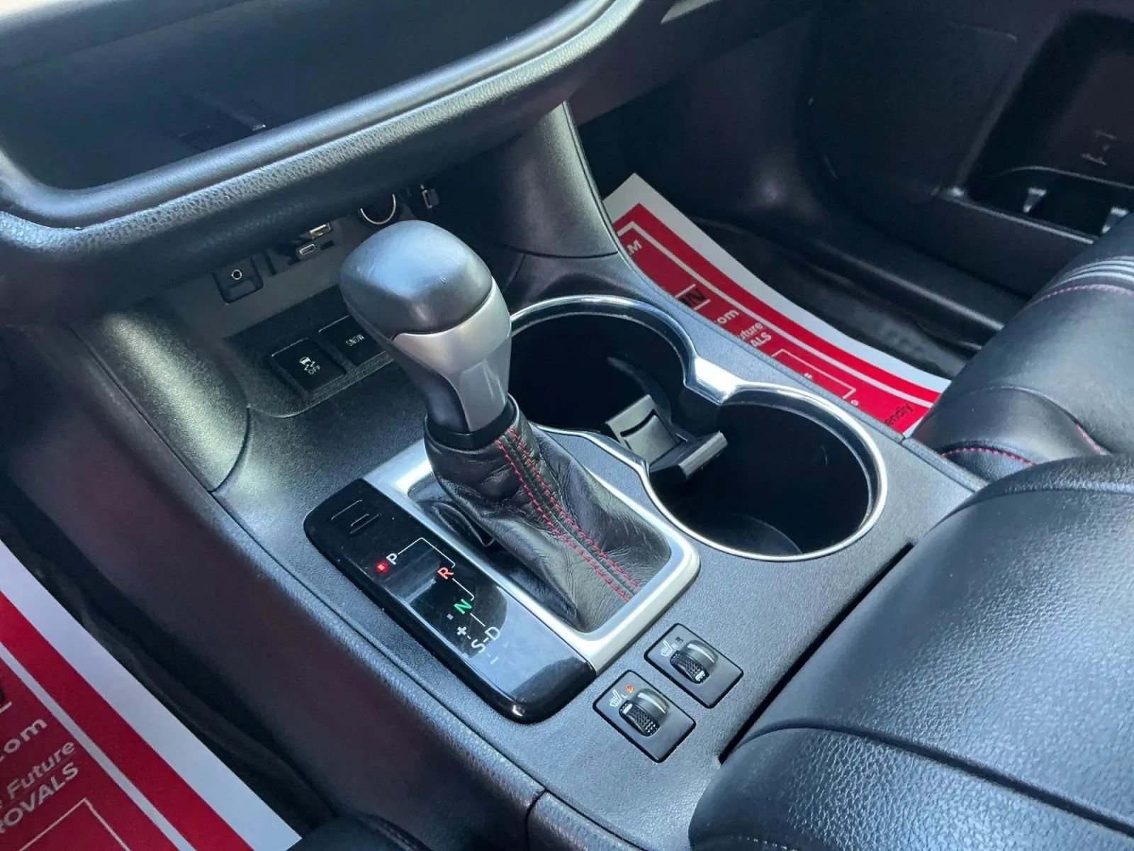 Used 2019 Toyota Highlander SE image 35