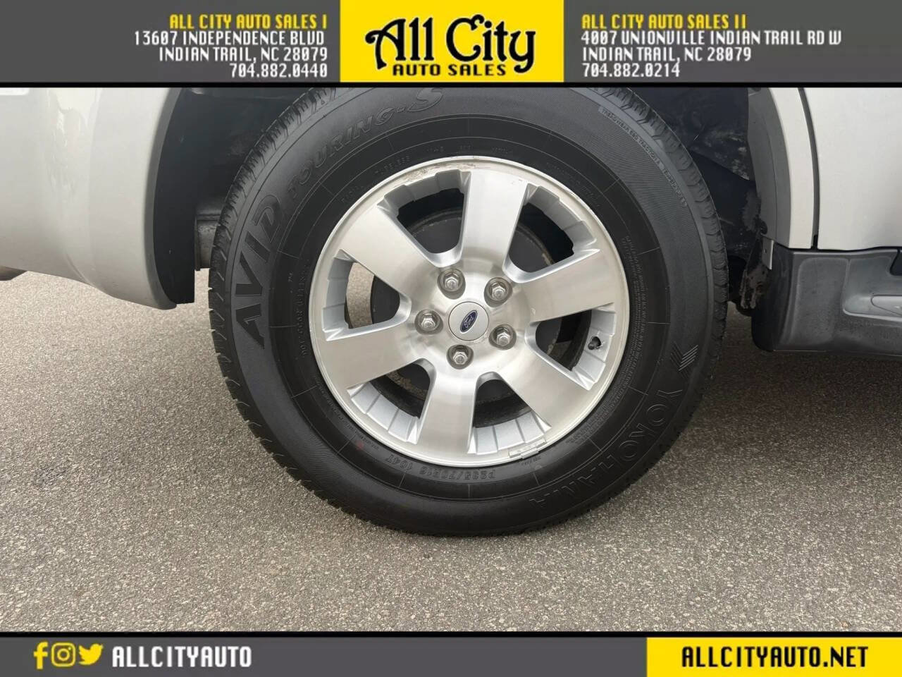 Used 2009 Ford Escape Limited FWD image 28