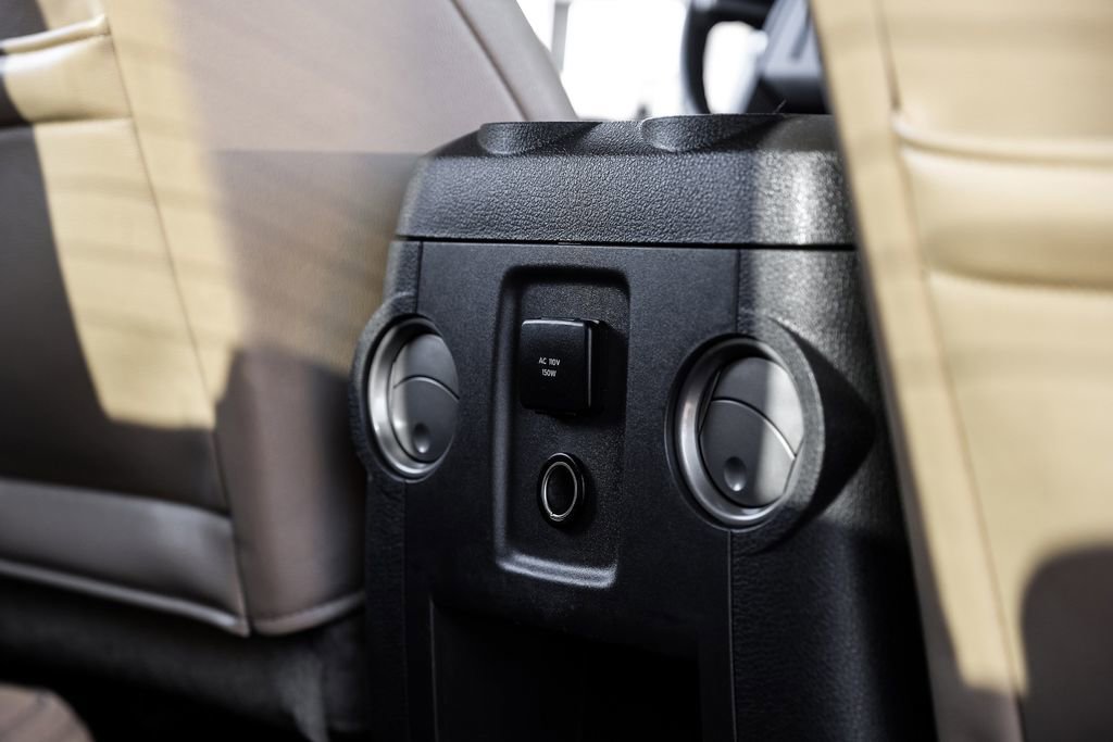 Used 2015 Ford F350 Lariat w/ Lariat Ultimate Package image 40