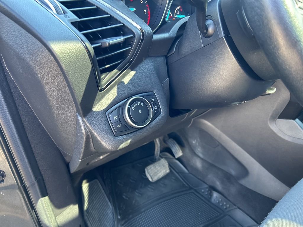 Used 2017 Ford Escape Titanium image 15