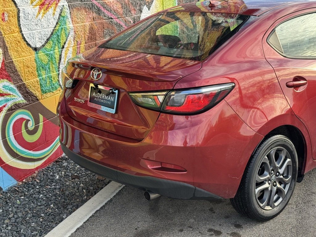 Used 2019 Toyota Yaris LE image 5