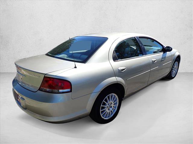 Used 2005 Chrysler Sebring Touring FWD image 4