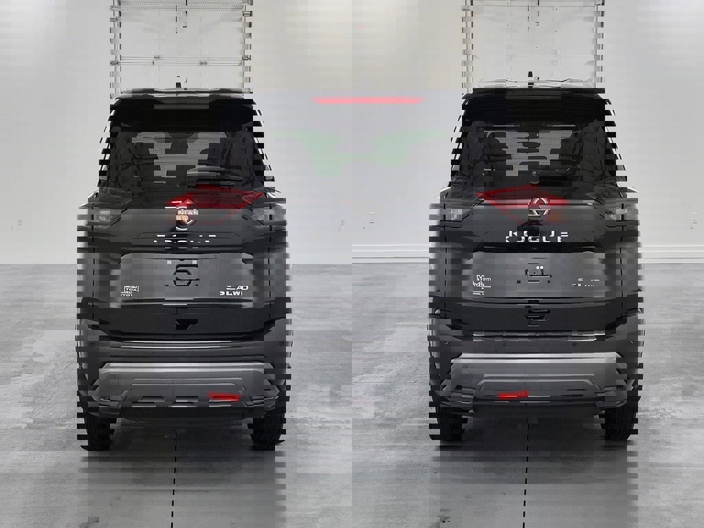 Used 2023 Nissan Rogue SL w/ SL Premium Package image 8