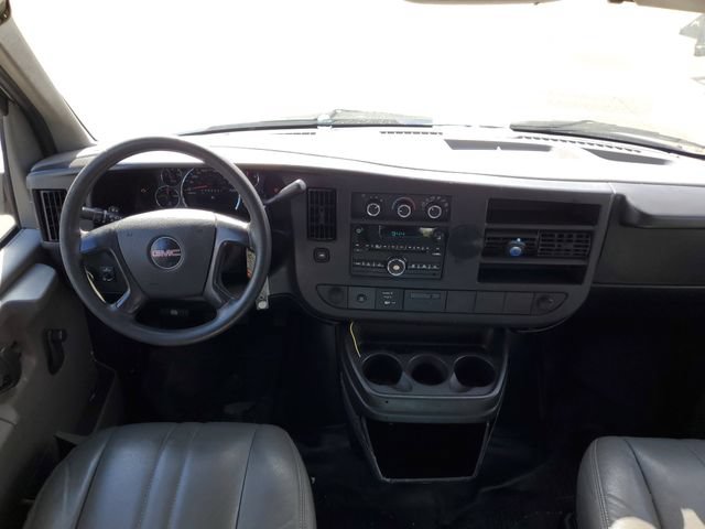 Used 2008 GMC Savana 3500 RWD image 23