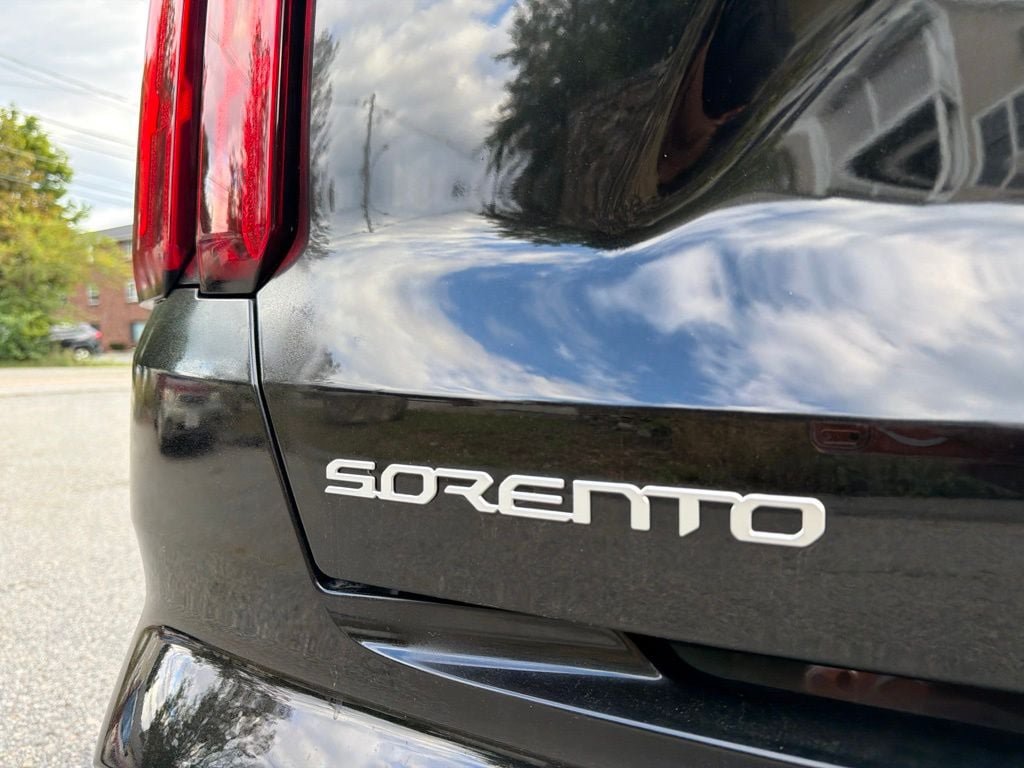 Certified 2023 Kia Sorento SX Prestige w/ Panoramic Sunroof Package AWD/4WD image 12
