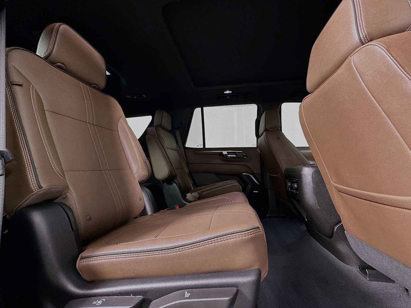 Used 2025 Chevrolet Tahoe High Country w/ Sun And Tow Package image 28