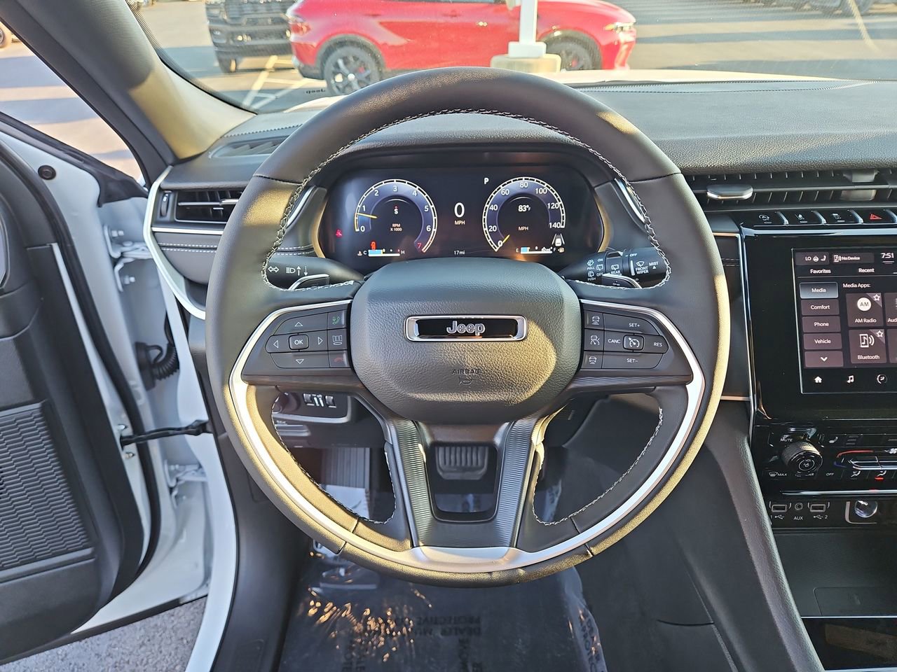 New 2025 Jeep Grand Cherokee L Laredo image 21