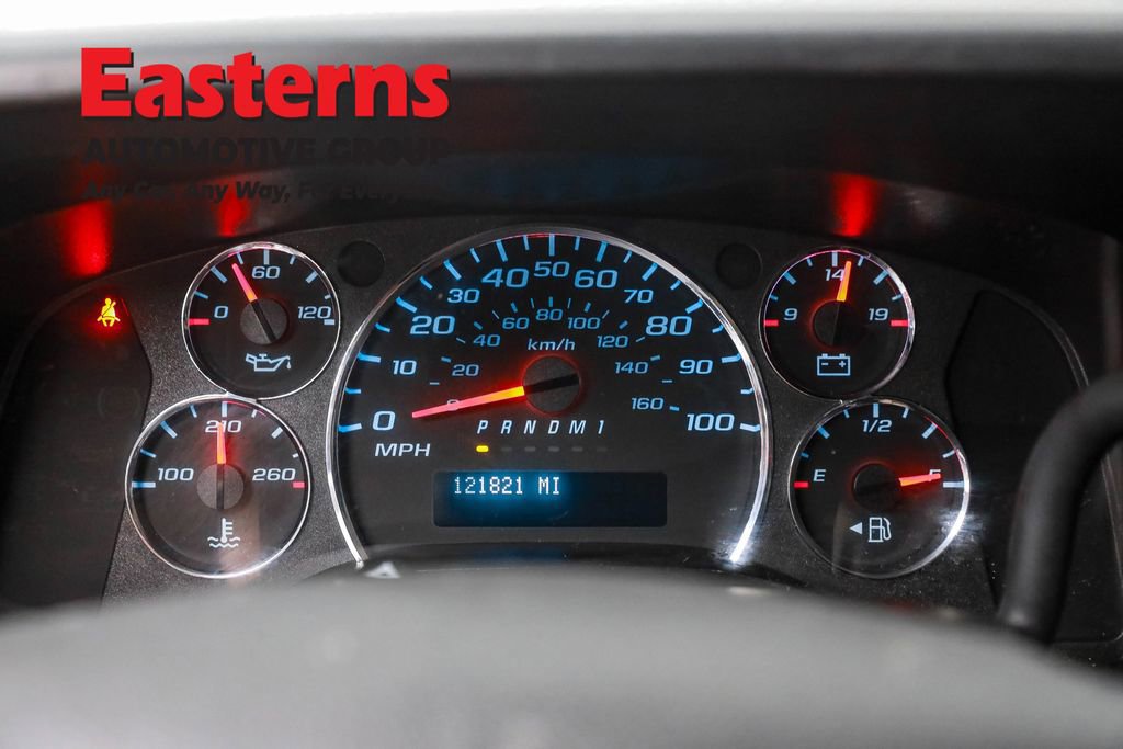 Used 2021 Chevrolet Express 2500 w/ Driver Convenience Package RWD image 18