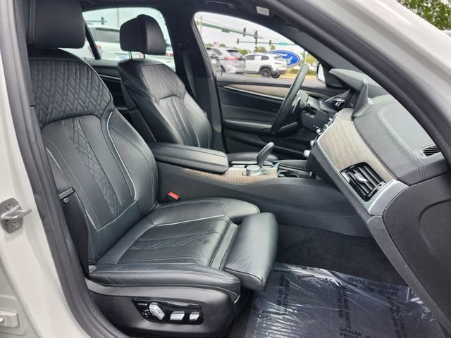Used 2020 BMW 540i xDrive w/ M Sport Package image 18