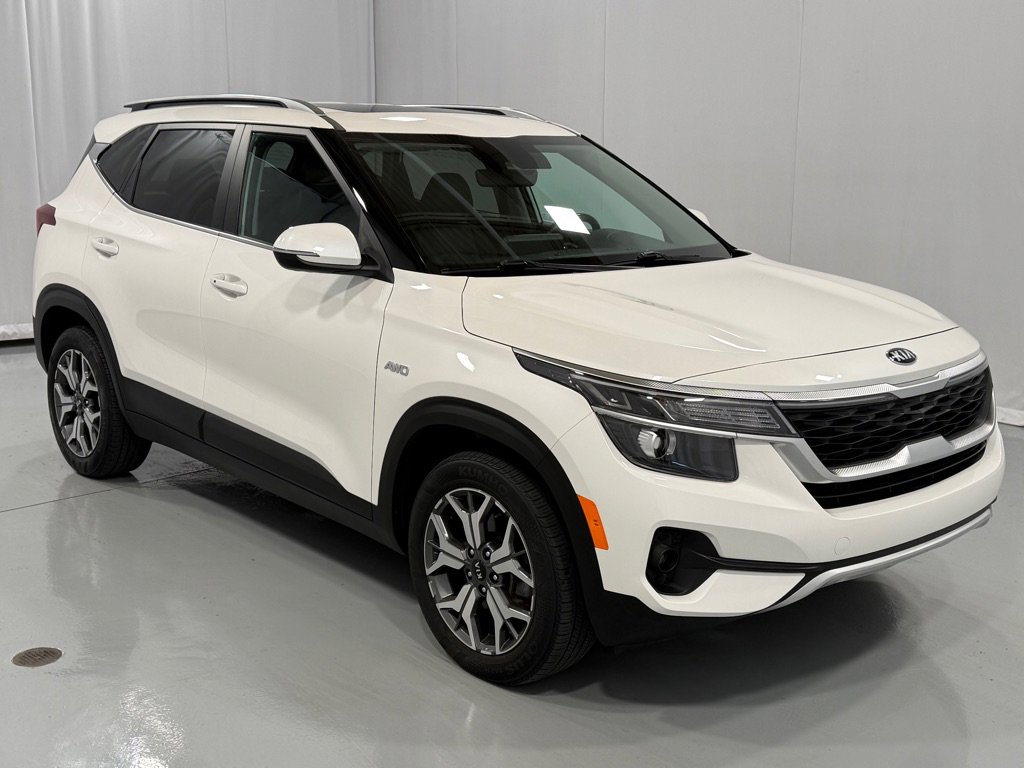 Used 2021 Kia Seltos EX image 3