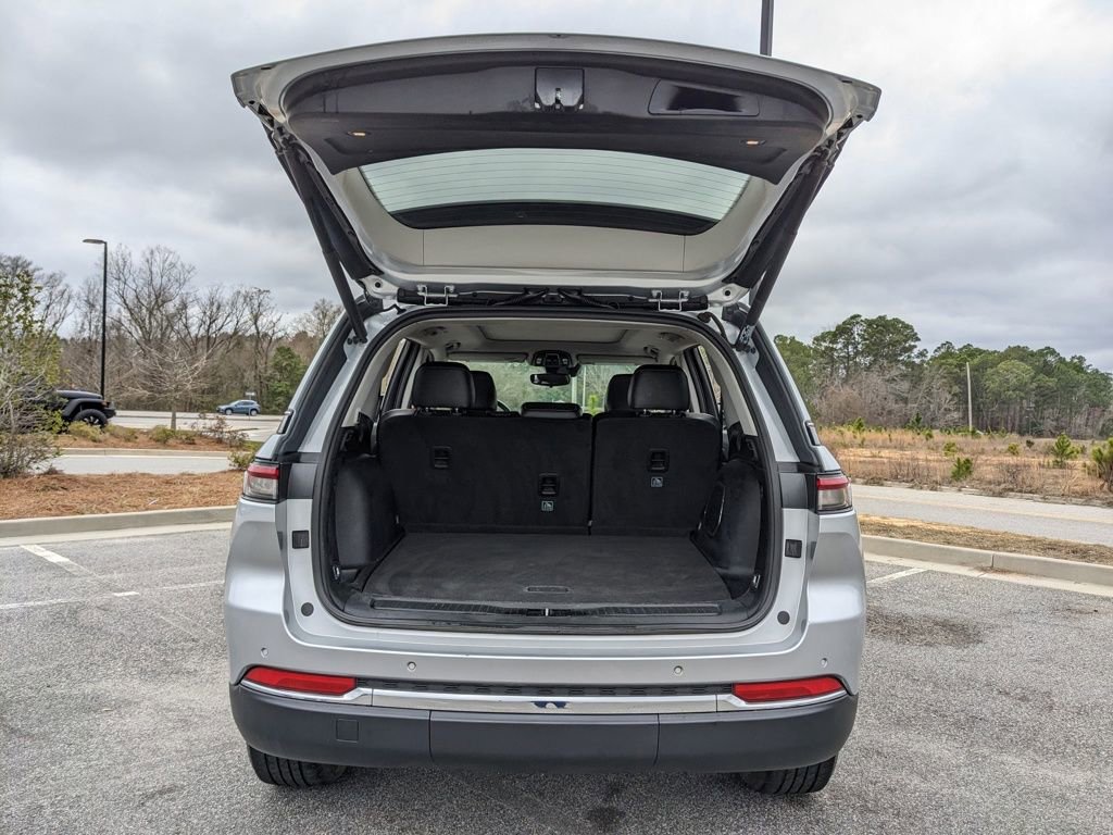 Used 2022 Jeep Grand Cherokee Limited image 42