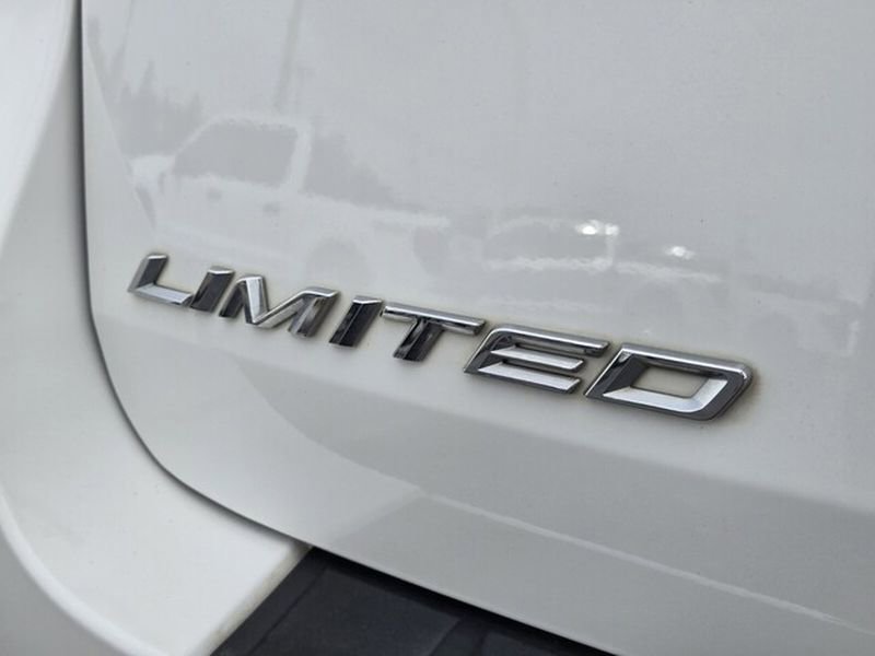 Certified 2023 Ford Explorer Limited w/ Limited Technology Package RWD image 16
