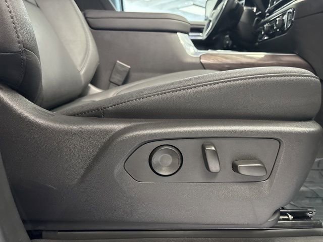 Used 2025 Chevrolet Silverado 3500 LTZ w/ LTZ Plus Package image 24