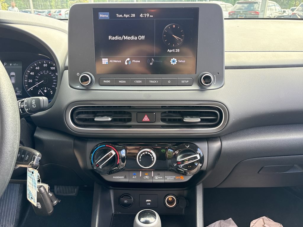 Used 2023 Hyundai Kona SE AWD/4WD image 37