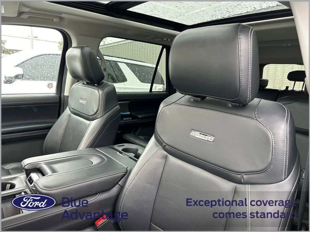 Used 2025 Ford Expedition Platinum w/ Driver's Package AWD/4WD image 11