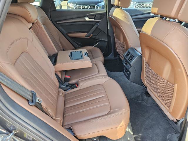 Used 2022 Audi Q5 2.0T Premium w/ Convenience Package image 7