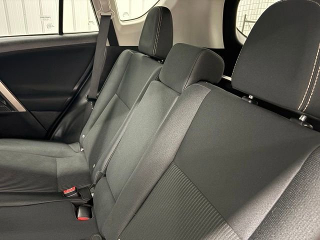 Used 2014 Toyota RAV4 XLE AWD/4WD image 8
