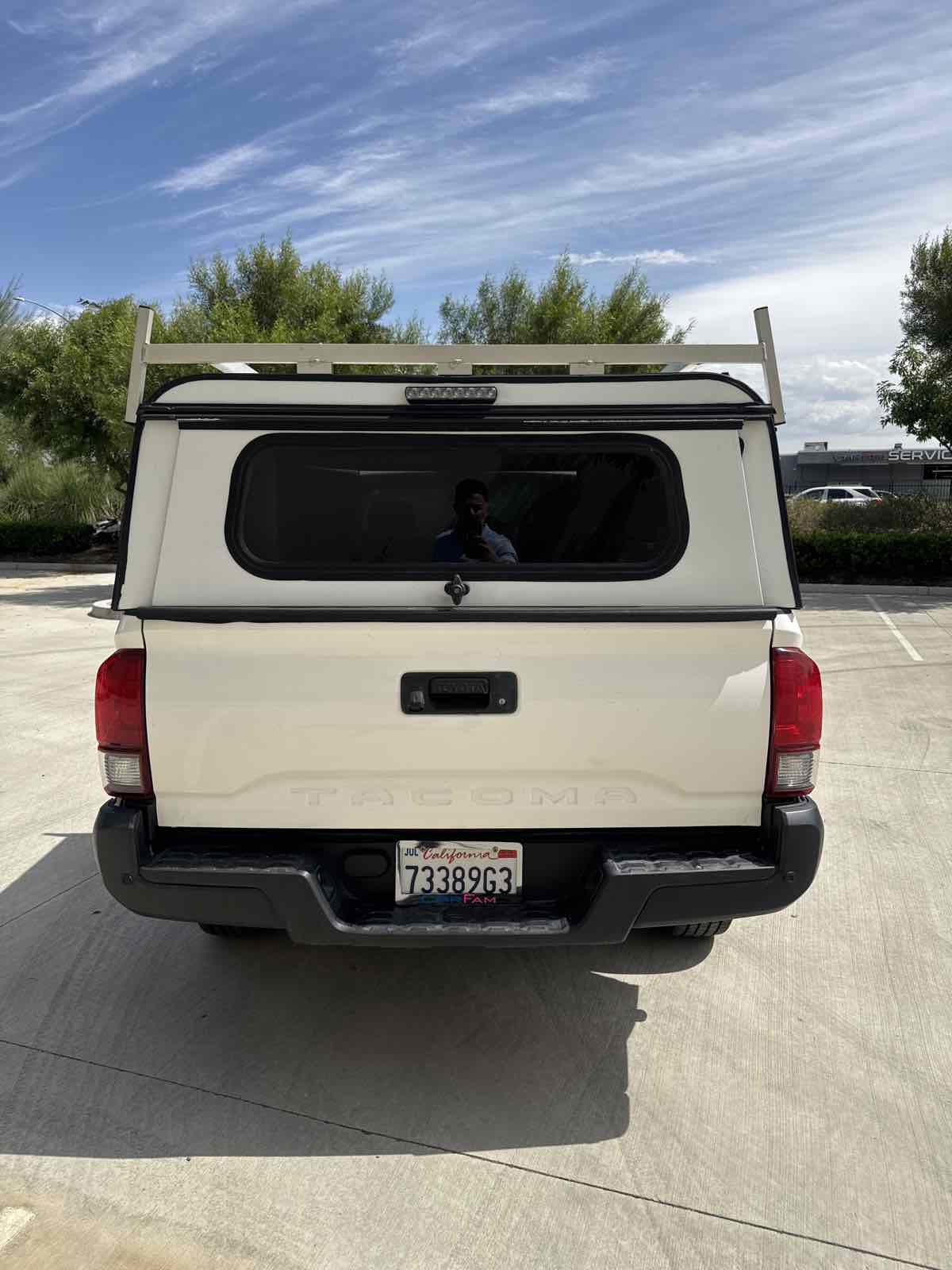 Used 2022 Toyota Tacoma SR image 4