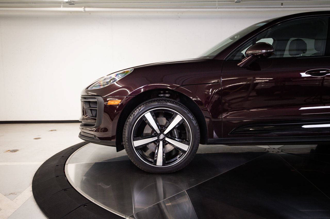 Certified 2026 Porsche Macan S AWD/4WD image 11