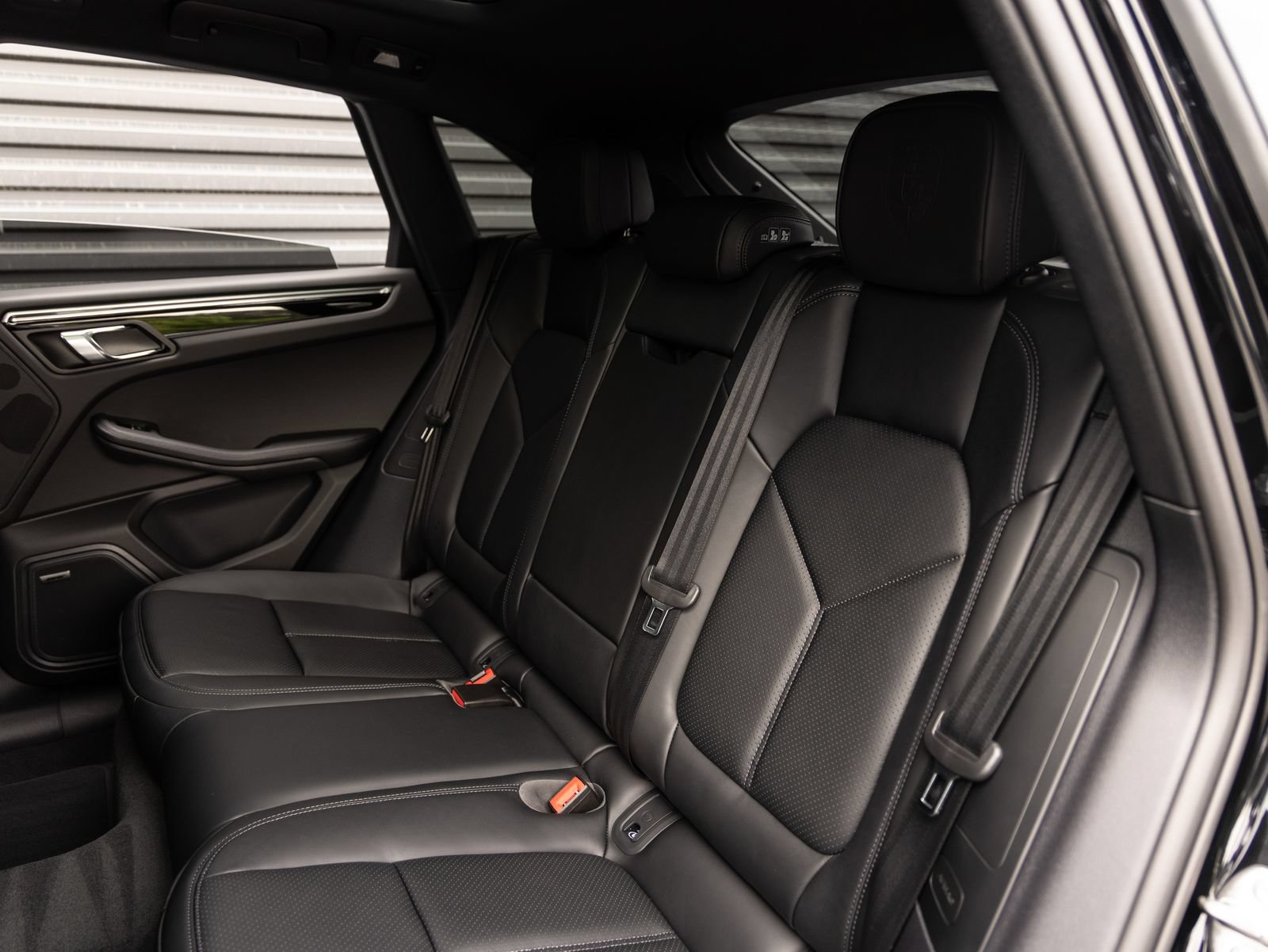 Certified 2026 Porsche Macan AWD/4WD image 26