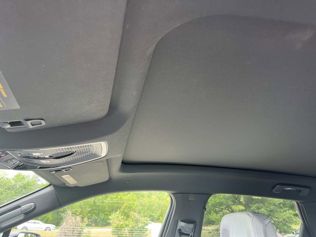 Used 2025 Cadillac Lyriq Sport AWD/4WD image 29