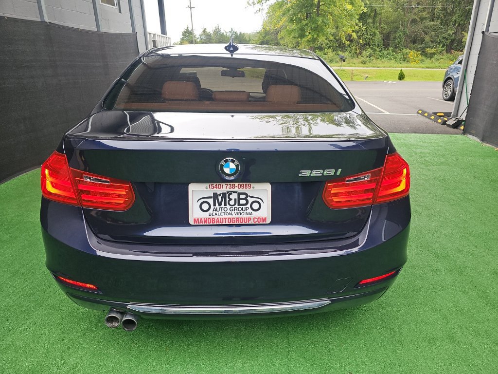 Used 2014 BMW 328i Sedan RWD image 4