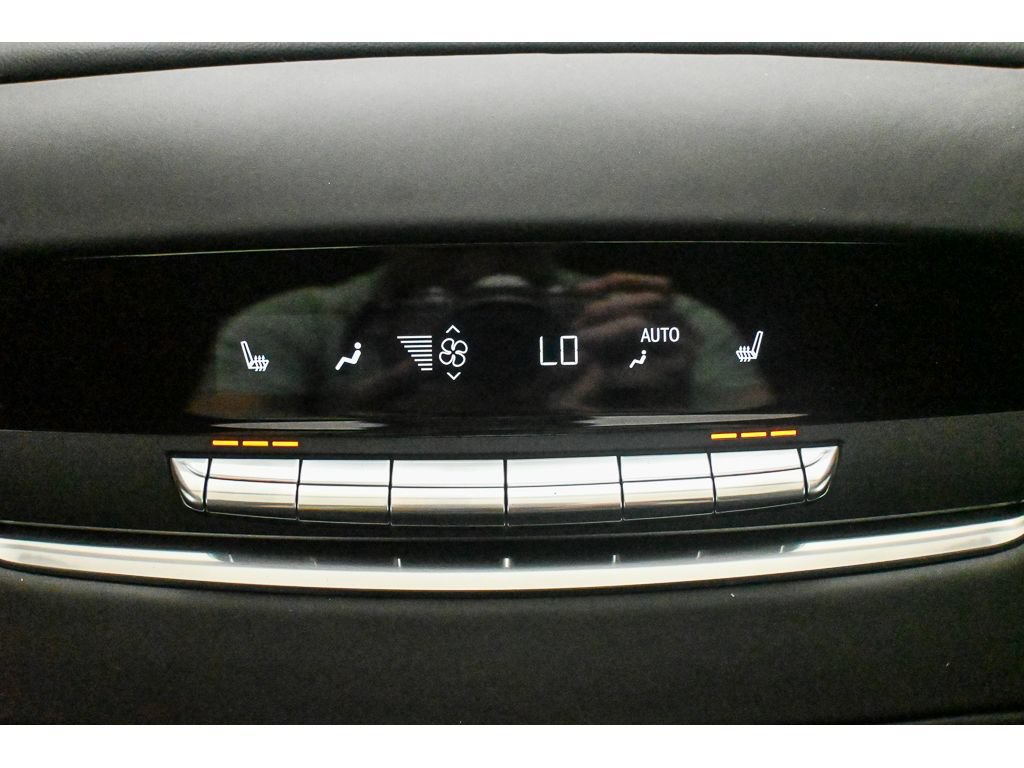 New 2026 Cadillac Escalade V w/ LPO, ONYX Package AWD/4WD image 19